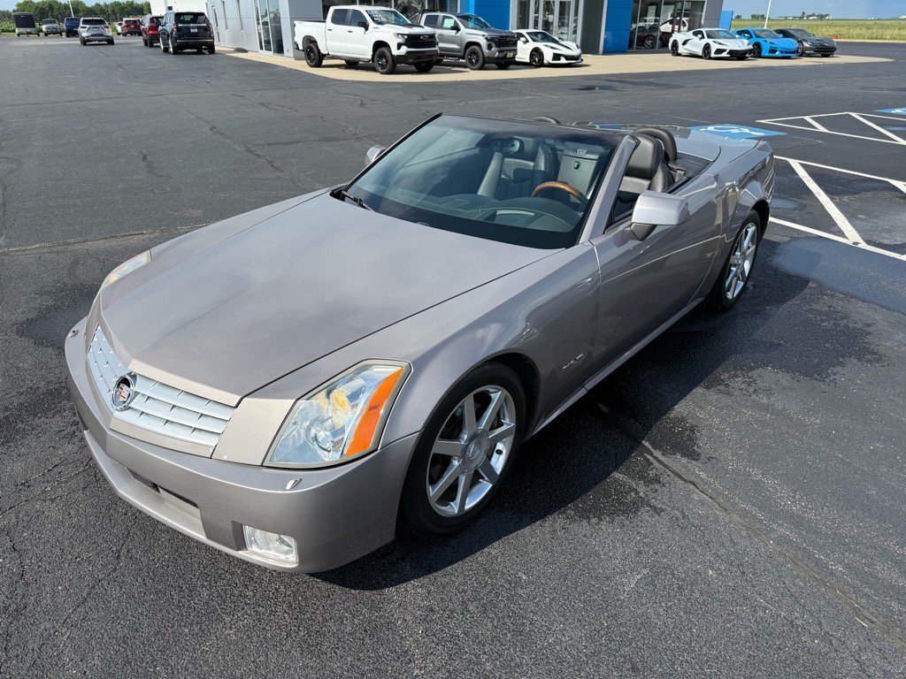 Used 2005 Cadillac XLR RWD image 9