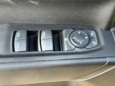 Used 2022 Chevrolet Silverado 1500 Custom image 22