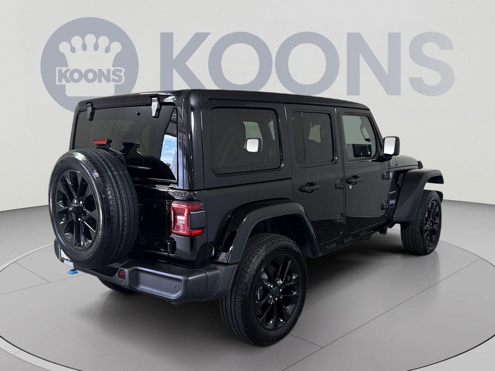 Used 2024 Jeep Wrangler Unlimited Sahara w/ Technology Group AWD/4WD image 7