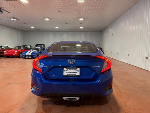Used 2019 Honda Civic Sport image 9