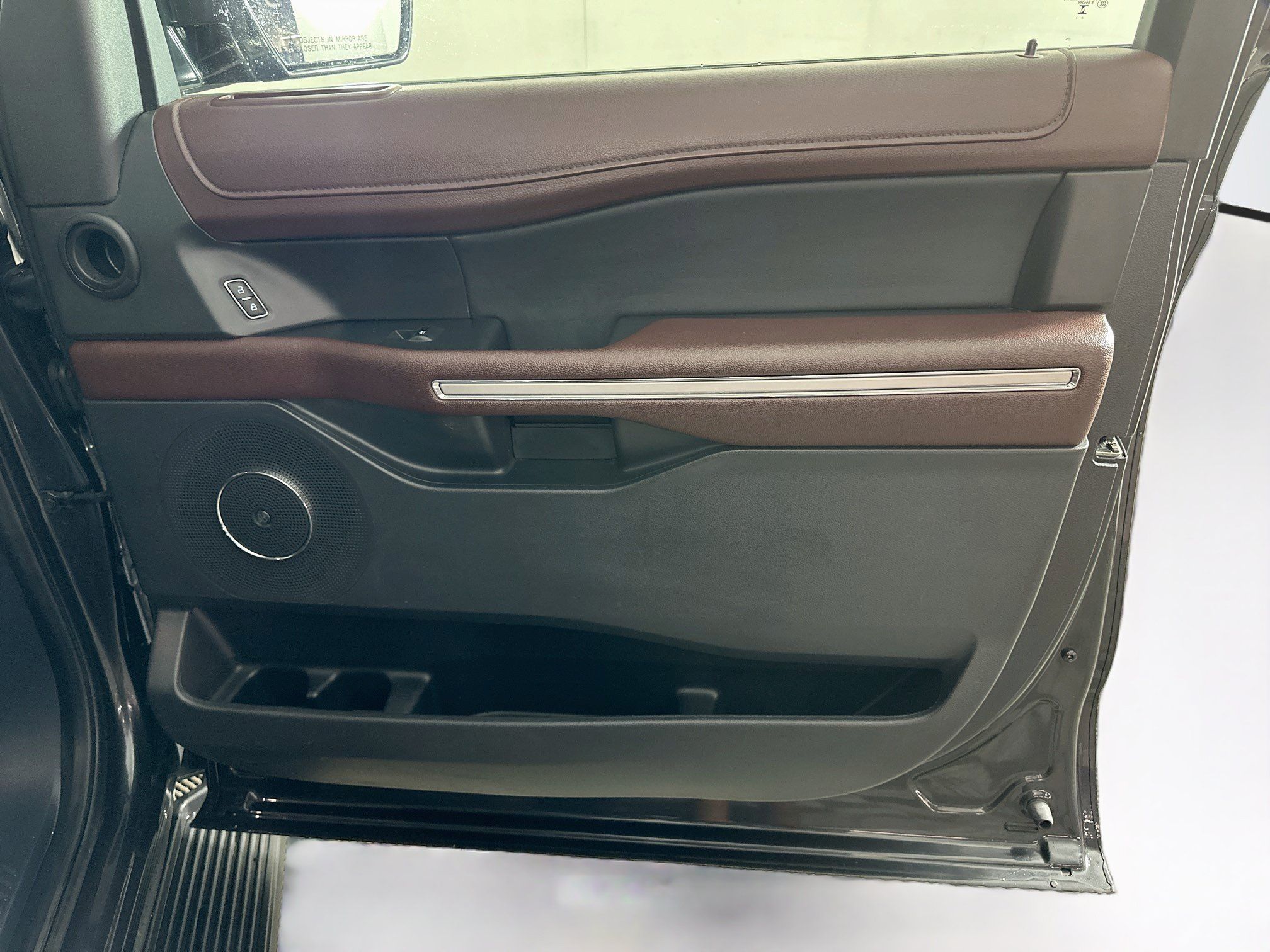 Used 2024 Ford Expedition Limited RWD image 36