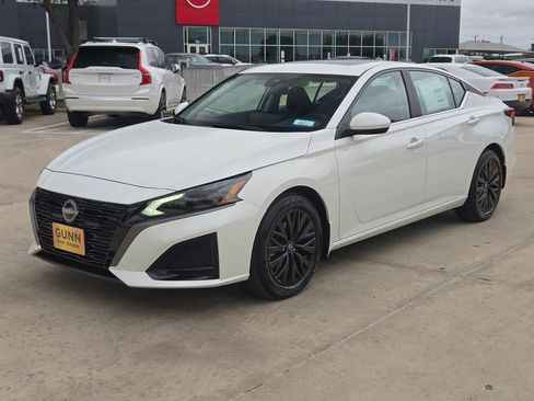 New 2026 Nissan Altima 2.5 SV FWD image 7