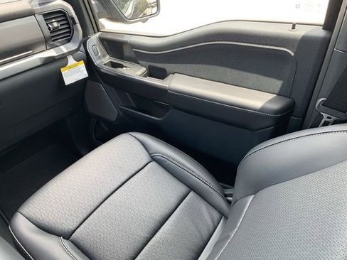 New 2025 Ford F150 Lariat w/ Equipment Group 501A Mid image 17