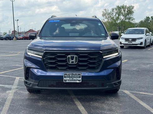 Certified 2025 Honda Pilot Sport image 12