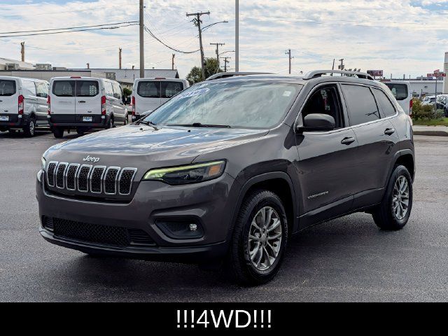 Used 2019 Jeep Cherokee Latitude Plus w/ Cold Weather Group AWD/4WD image 4