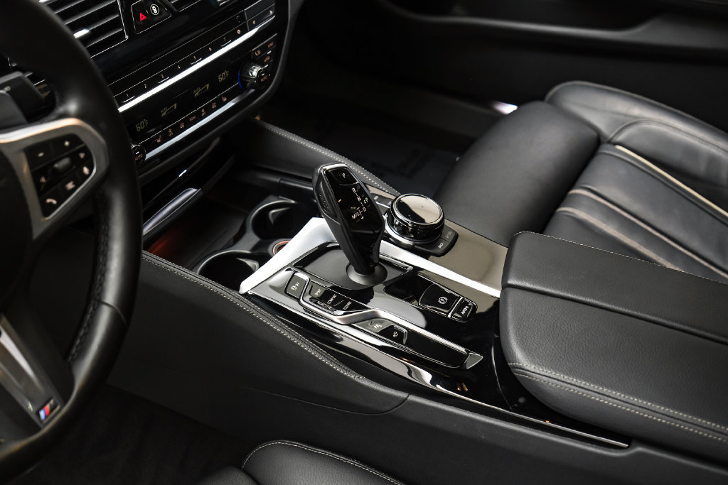 Used 2023 BMW M550i xDrive w/ Executive Package AWD/4WD image 26