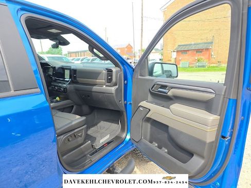 Used 2022 Chevrolet Silverado 1500 ZR2 w/ Technology Package AWD/4WD image 39