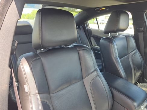 Used 2020 Dodge Charger SXT w/ Leather Interior Group RWD image 29