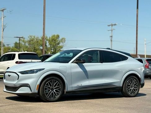 Certified 2025 Ford Mustang Mach-E Premium AWD/4WD image 41