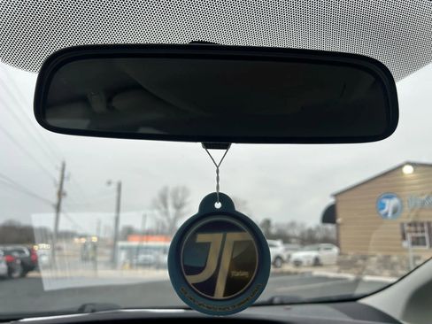 Used 2011 Toyota Prius Three w/ Navigation Pkg image 21