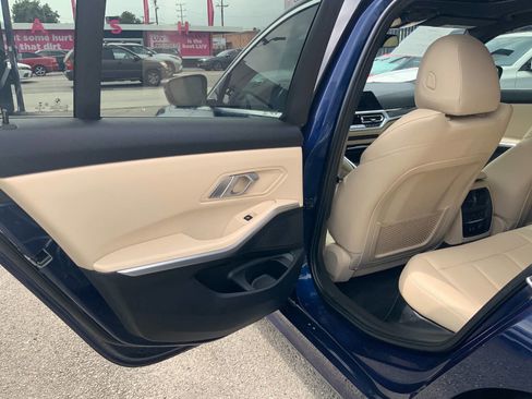 Used 2019 BMW 330i Sedan w/ Convenience Package RWD image 28