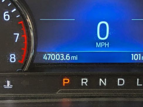 Certified 2022 Ford Explorer XLT w/ Equipment Group 202A image 16