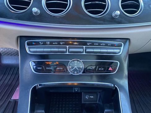 Used 2017 Mercedes-Benz E 300 4MATIC image 15
