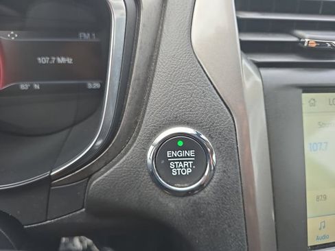 Used 2020 Ford Fusion SEL FWD image 29
