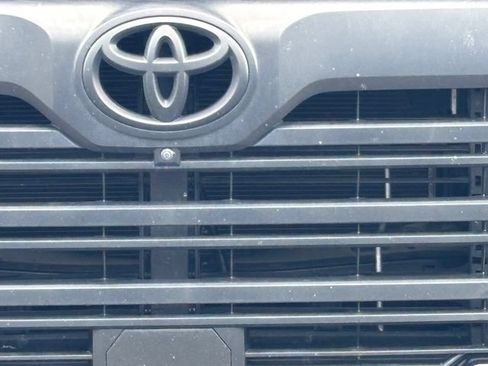Used 2024 Toyota Tundra Limited AWD/4WD image 4