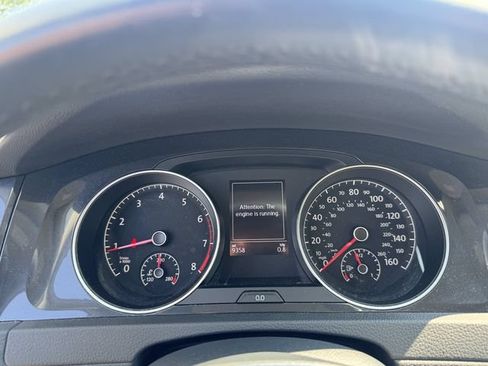 Used 2019 Volkswagen Golf S FWD image 20