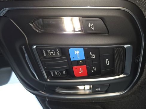 New 2026 Jeep Grand Cherokee L 4WD image 17