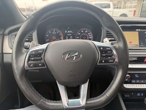 Used 2018 Hyundai Sonata Limited image 18
