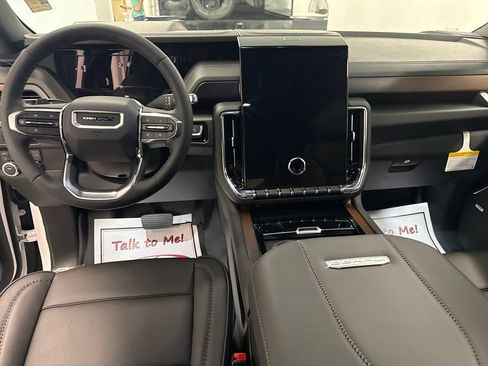 New 2026 GMC Yukon Denali w/ LPO, Floor Liner Package AWD/4WD image 14