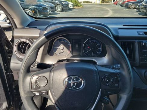 Used 2018 Toyota RAV4 LE image 16
