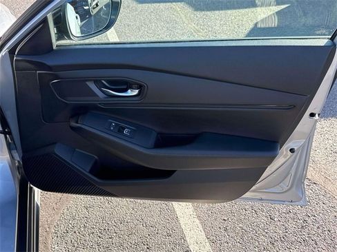 Used 2025 Honda Accord Sport image 6