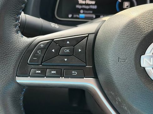 Certified 2025 Nissan Leaf SV Plus FWD image 13