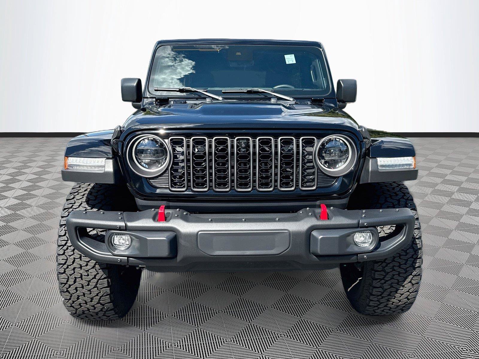 Used 2024 Jeep Wrangler Unlimited Rubicon AWD/4WD image 2