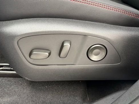 New 2026 Chevrolet Traverse RS image 14