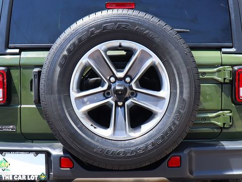 Used 2020 Jeep Wrangler Unlimited Sahara AWD/4WD image 21