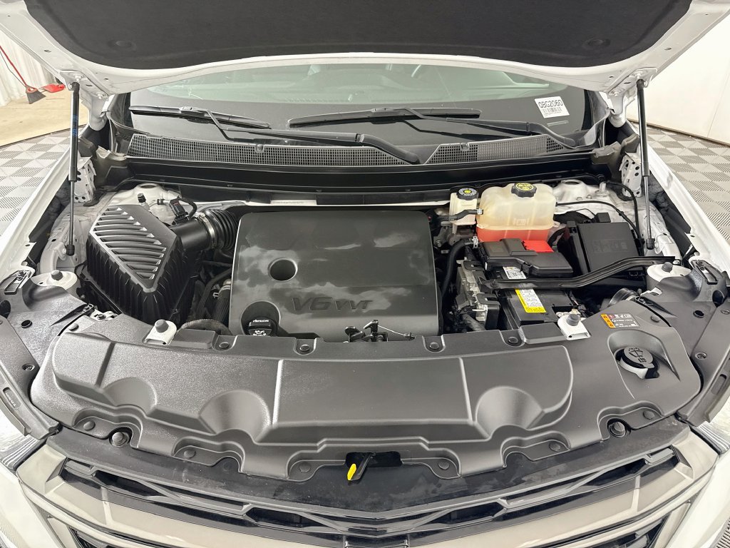 Used 2023 Chevrolet Traverse RS FWD image 31