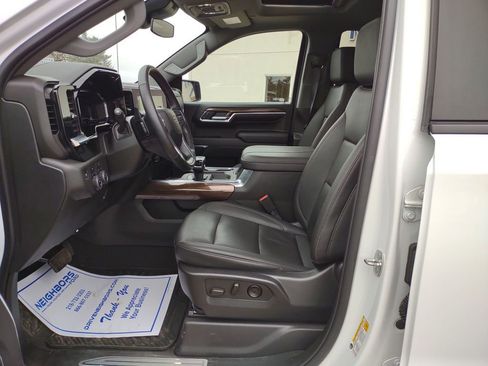 Used 2024 Chevrolet Silverado 1500 RST w/ Convenience Package II AWD/4WD image 9