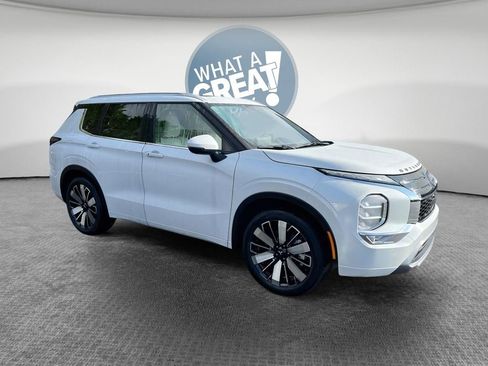 New 2026 Mitsubishi Outlander SEL image 1