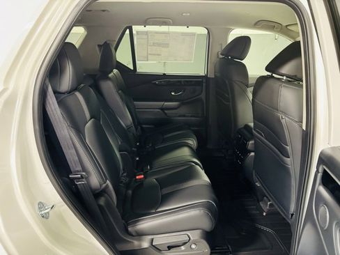 New 2025 Honda Pilot EX-L image 32
