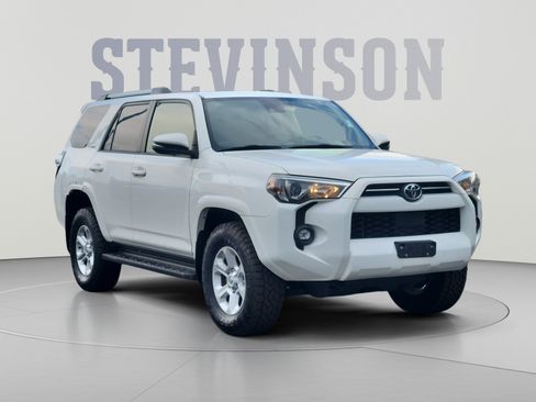 Used 2022 Toyota 4Runner SR5 Premium AWD/4WD image 7