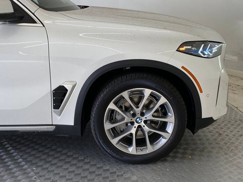 Used 2026 BMW X5 xDrive50e w/ Climate Comfort Package AWD/4WD image 11