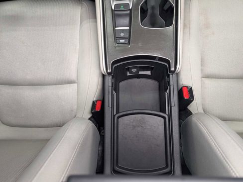 Used 2018 Honda Accord LX image 17