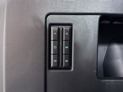 Used 2024 Ford Expedition XLT image 7