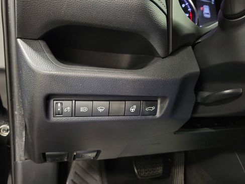 Used 2019 Toyota RAV4 XLE Premium image 22