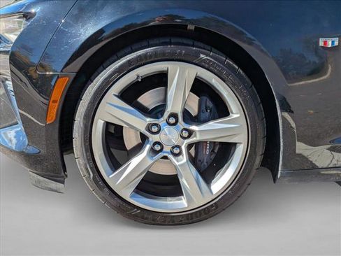 Used 2018 Chevrolet Camaro SS image 20