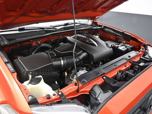 Used 2016 Toyota Tacoma SR5 w/ Towing Package RWD image 47