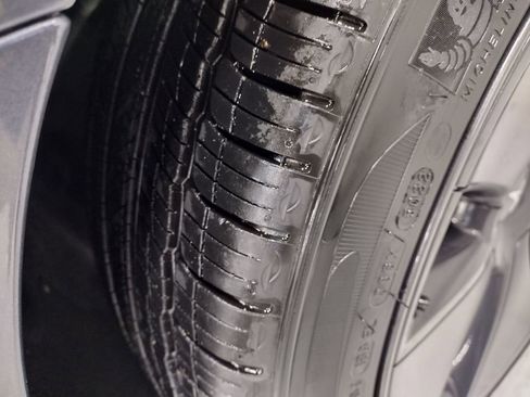 Used 2023 Tesla Model 3 Standard Range image 6