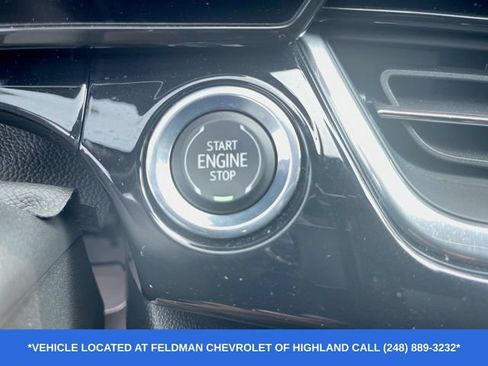 Used 2024 Chevrolet Trax RS w/ Sunroof Package FWD image 17