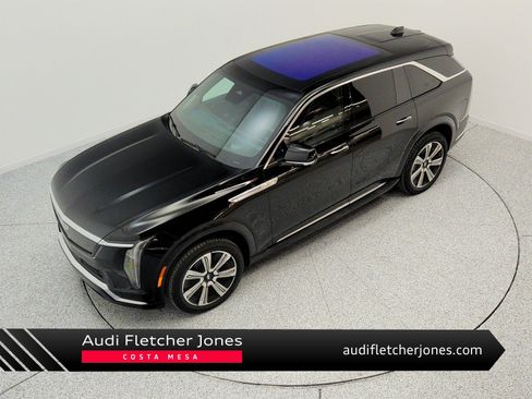 Used 2025 Cadillac Escalade IQ Luxury 2 w/ LPO, Premium Carpet Package AWD/4WD image 1