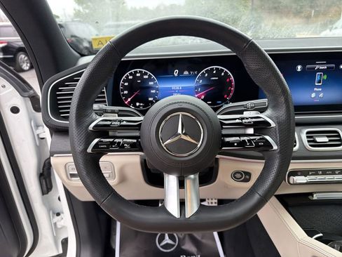 Used 2024 Mercedes-Benz GLS 450 4MATIC image 33