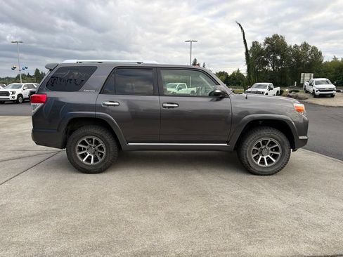 Used 2013 Toyota 4Runner Limited AWD/4WD image 6