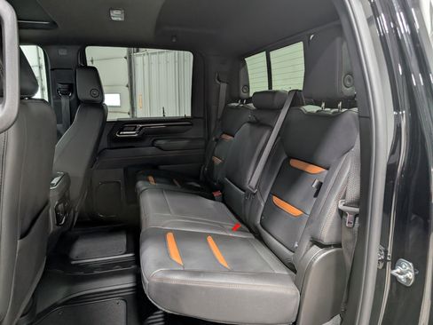 Used 2025 GMC Sierra 2500 AT4 w/ AT4 Premium Plus Package AWD/4WD image 18