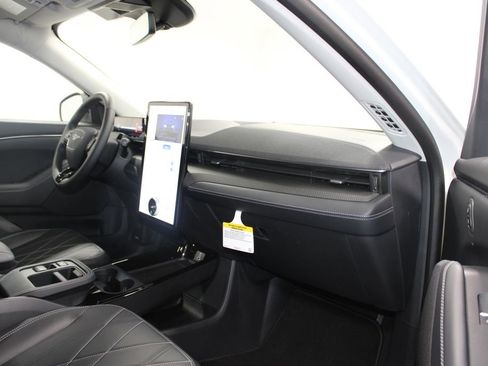 New 2025 Ford Mustang Mach-E Select image 25