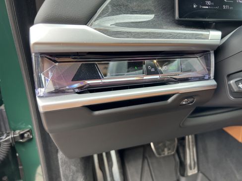 Used 2024 BMW 740i RWD image 37