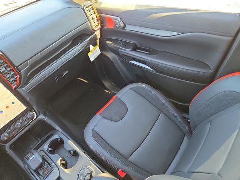 New 2025 Ford Ranger Raptor image 15