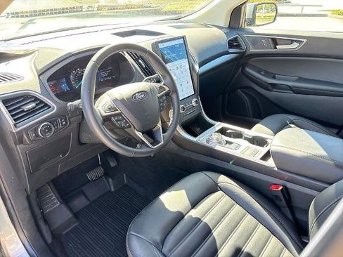 Certified 2024 Ford Edge SEL w/ Convenience Package AWD/4WD image 11